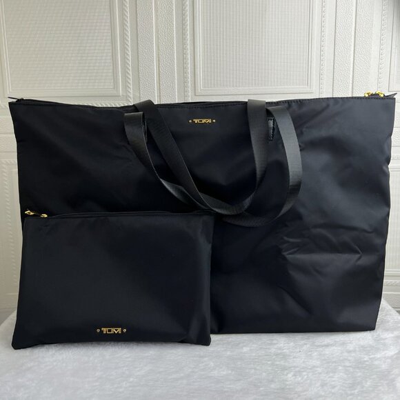 NWT TUMI CORPORATE COLLECTION Just In Case® Tote in black - Picture 1 of 11